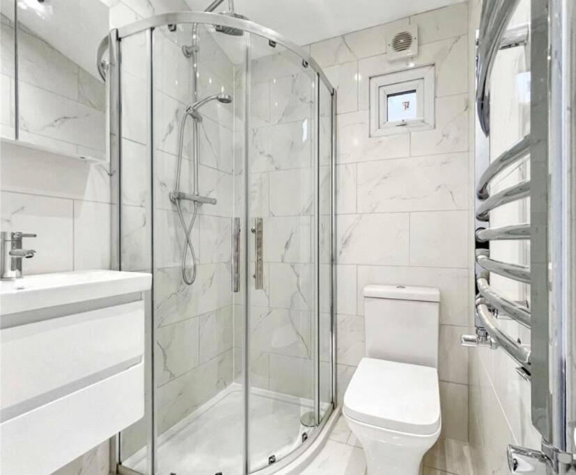 Studio Apartment/Flat Чизлхерст Экстерьер фото